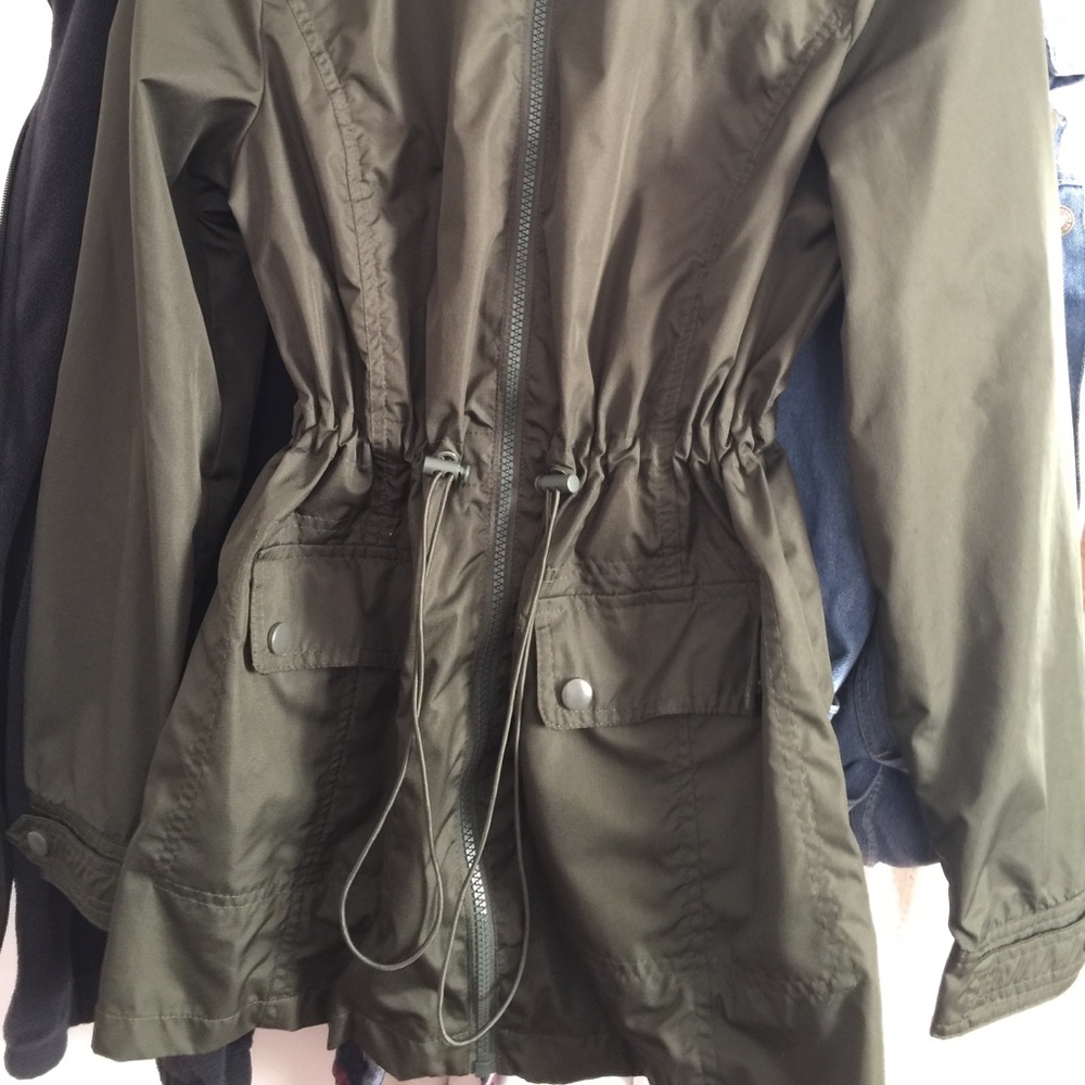 Green jacket - Picture 2 of 5